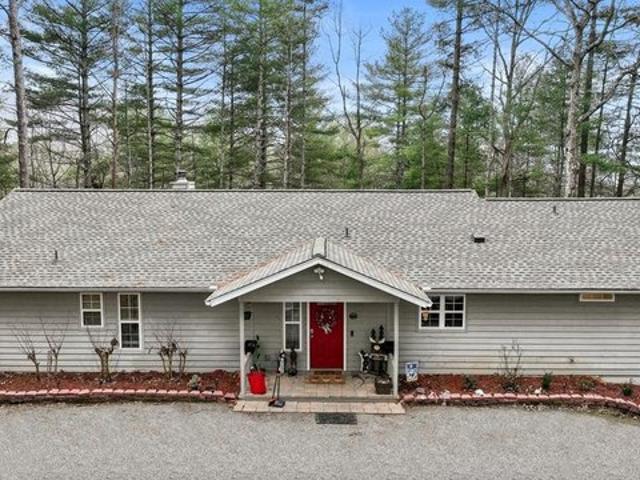 5302 Summer Wood Ln, Young Harris, GA 30582