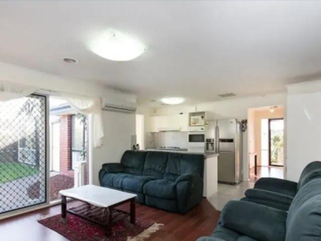 $530/w 3 Bed 2 Bath 2 Car Garage Family Home Great Location