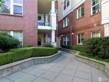 530 4th Ave W, Unit 108, Seattle, WA 98119 | MLS #2535