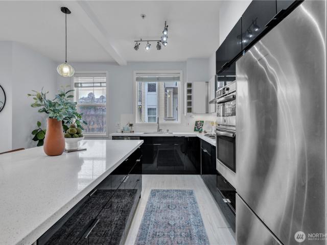 530 4th Avenue W # 410