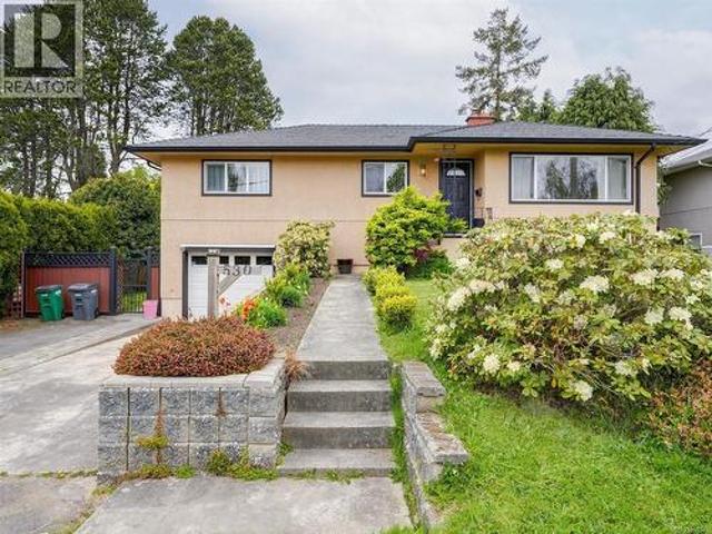 530 Dumeresq St, Saanich, BC, V8Z 1X2 house for sale | Listing ID 1050 | Royal LePage