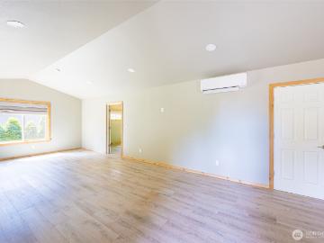 530 Montgomery Lane
