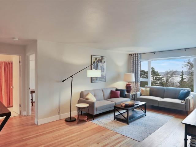 530 W Olympic Place # 304