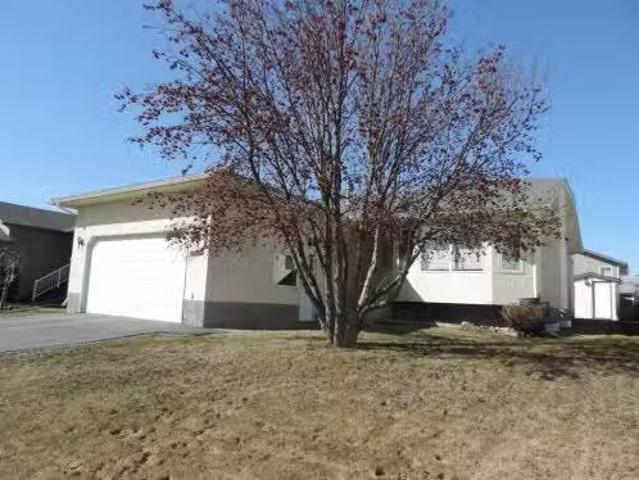 5314 44 Street, Rimbey, AB, T0C 2J0 house for sale Listing.