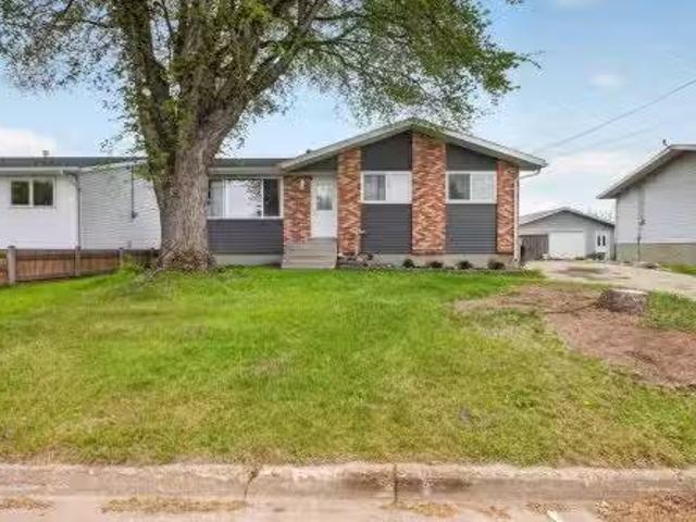 5311 50 Street, Legal, AB, T0B 1L0 house for sale Listing I.