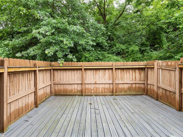 531 Winesap Dr