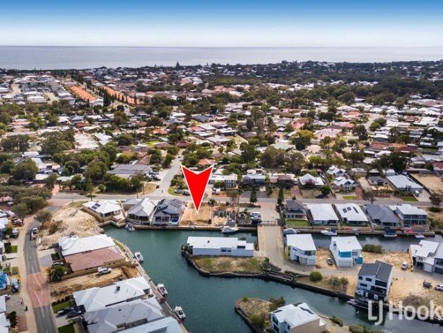 531m2 Canal Lot Facing Amazing Sunrises to the East
