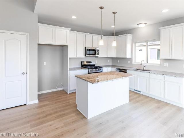 53240 Woodland Meadows