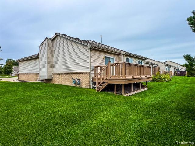 53240 Glen Oak Drive