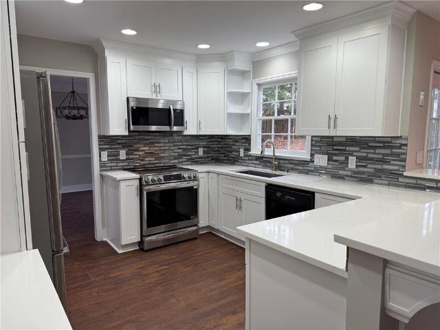 5325 Hillgate Crossing