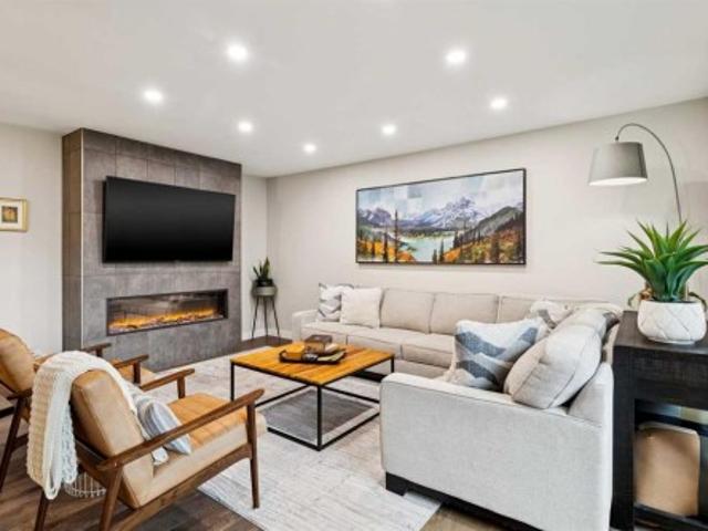 5327 17 Avenue Sw, Calgary, AB, T3E 0E8 house for sale | Listing ID A2348 | Royal LePage