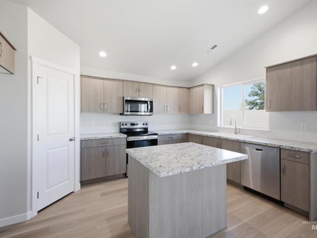 5321 E Rolling Thunder Ct