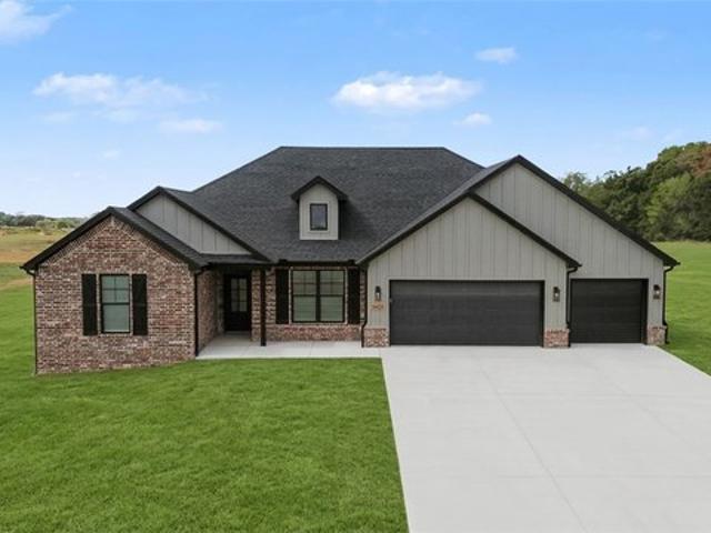 5321 S Pleasant Valley Rd, Gentry, AR 72734