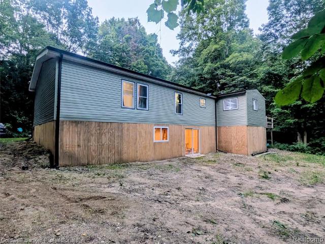 5323 English Road