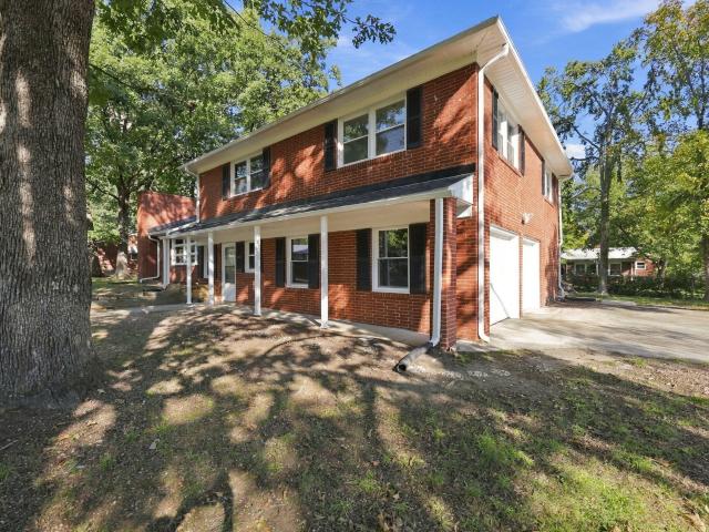532 Oakwood Lane