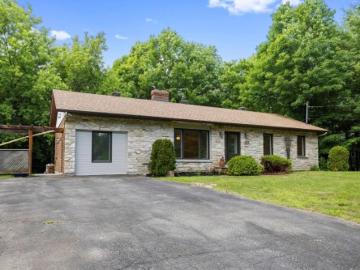 532 Rue Stirling, Hudson, QC, J0P 1H0 house for sale | Listing ID 22513 | Royal LePage