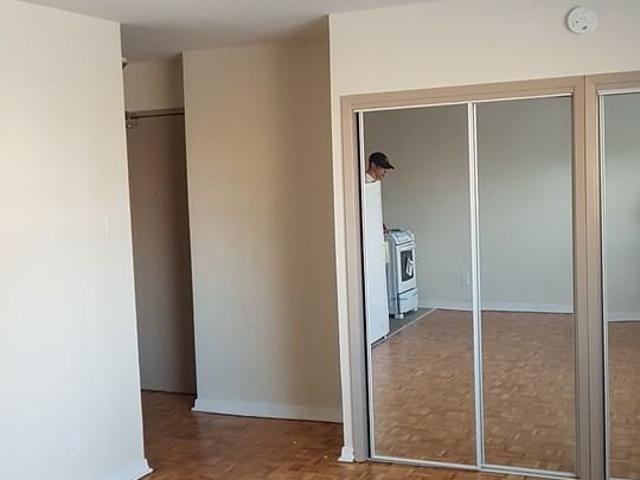532 Tylehurst Studio Apartment for Rent at 532 Tylehurst St, Winnipeg, MB R3G 3H6 West Wolseley