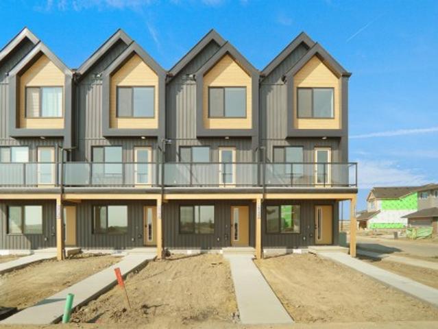 532 Uplands Drive Nw, Edmonton, AB, T6M 3M3 house for sale | Listing ID E4503 | Royal LePage