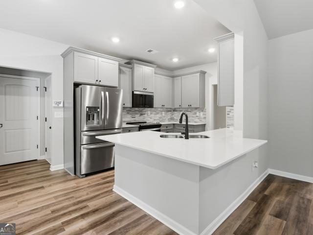 533 Evelyn Drive