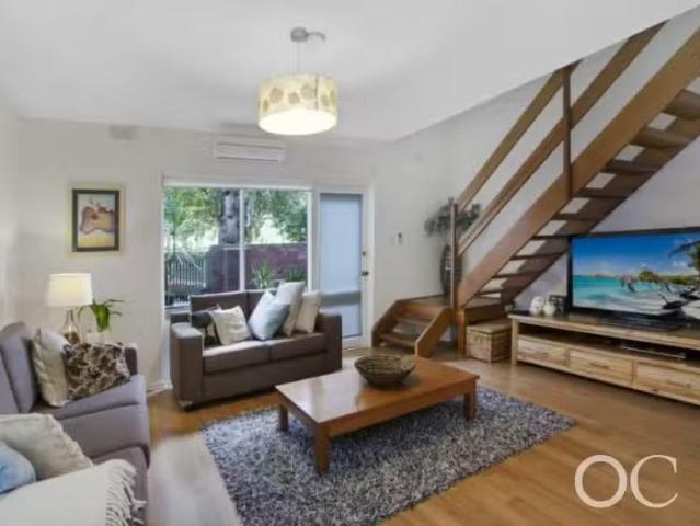 5/33 Foster Street, Parkside Townhouse for rent Listed by Eri.