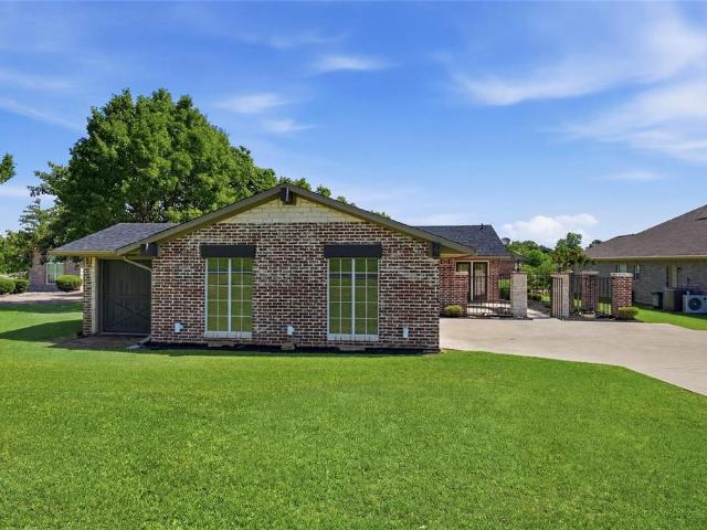 533 Kiowa Drive W