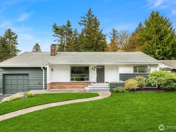 533 N 185th Place