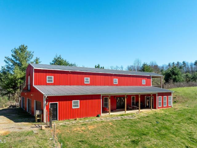 533 Robinson Hollow Lane