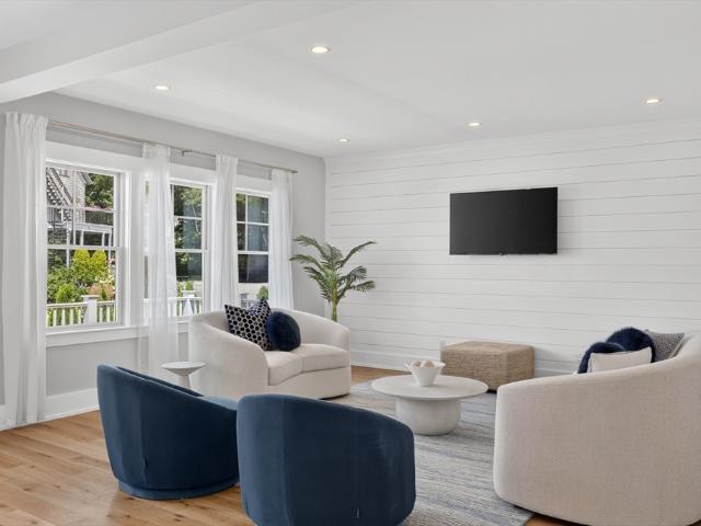 533 Woods Hole Road # B101