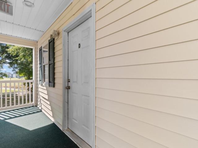 533 White River Dr. 18D
