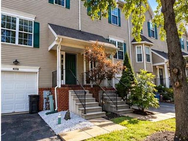 533 Williamsburg Way