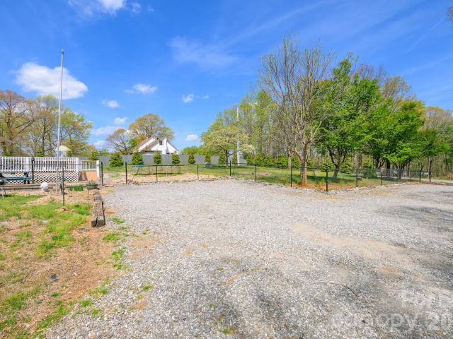 533 Tuckers Grove Road