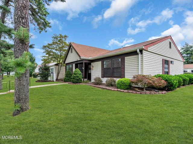 533B Warwick Court