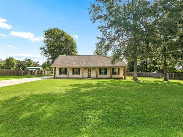 53442 Rock Ridge Dr, Loranger, LA 70446
