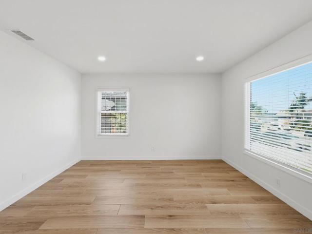5345 Encina
