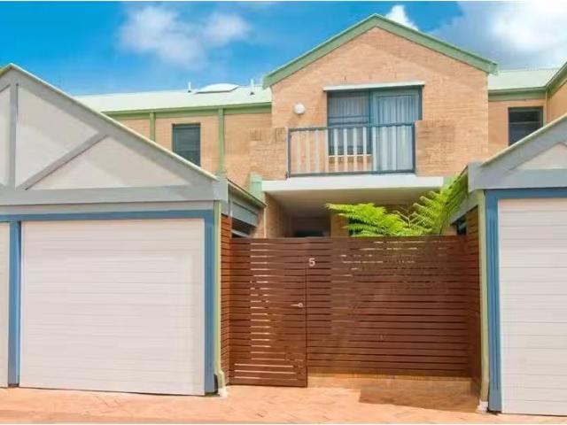 5/34 38 Paling Street, LILYFIELD Townhouse for rent Listed by.