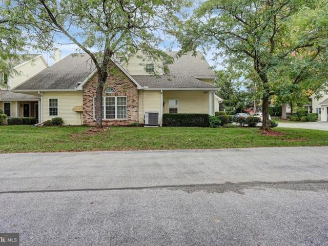 534 Brighton Pl, Mechanicsburg, PA 17055