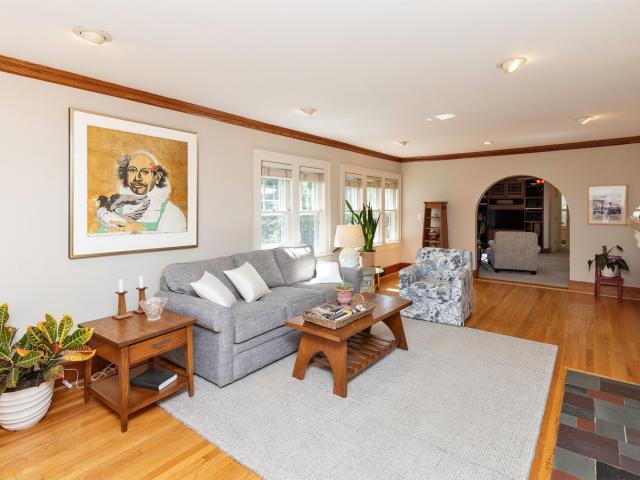 534 Waterbury Circle