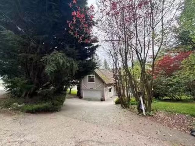 5355 The Terrace, West Vancouver, BC, V7V 1M7 house for leas.