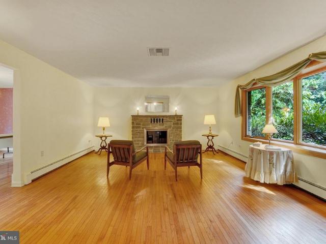 5352 River Drive