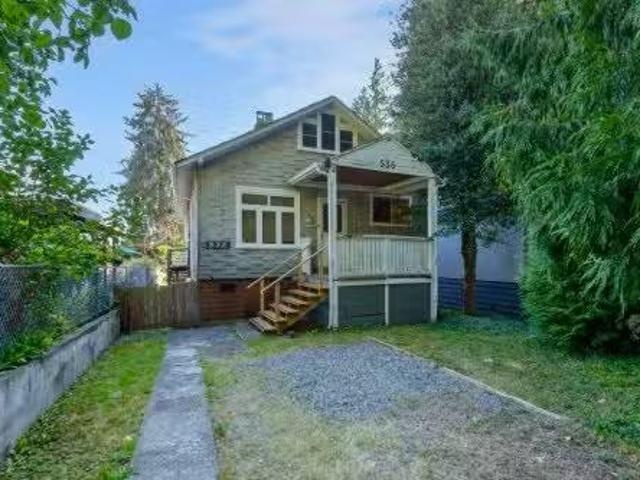 535 15Th Street W, North Vancouver, BC, V7M 1S8 house for sa.