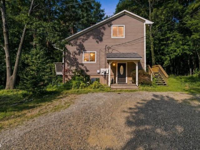 535 Goldengate St, Lake Orion, MI 48362