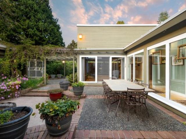 535 English Bluff Road, Delta, BC, V4M 2M9 house for sale | Listing ID R3121 | Royal LePage