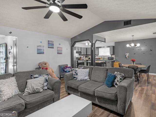 535 Oak Trace Court