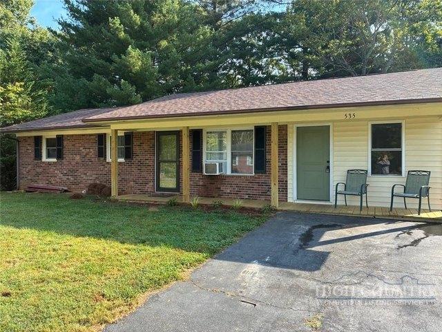 535 Little River Dr, Sparta, NC 28675