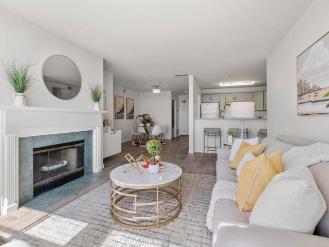 535 Pierce St 1207