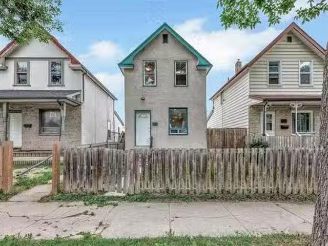 535 Toronto Street, Winnipeg, MB, R3G 1S7 house for sale Li.