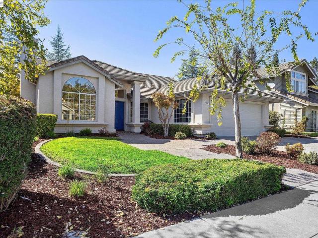 535 Zenith Ridge Rd