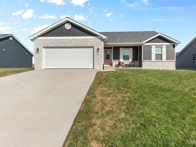 536 Eisenhower Blvd, Troy, IL 62294