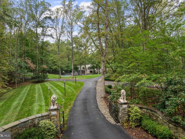 536 Springvale Rd, Great Falls, VA 22066 | MLS #VAFX2270