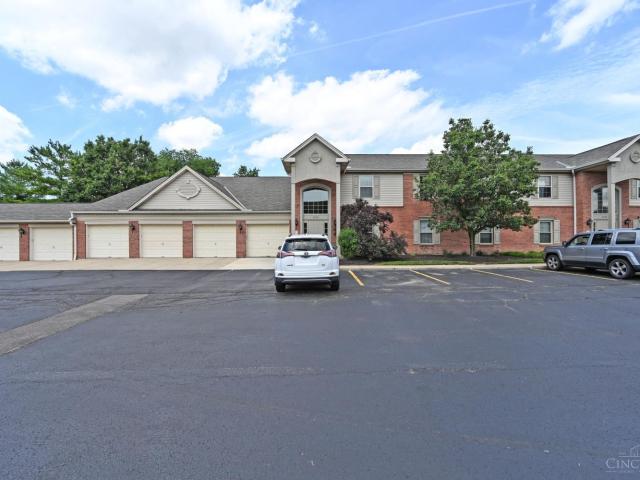 5370 Meadow Walk